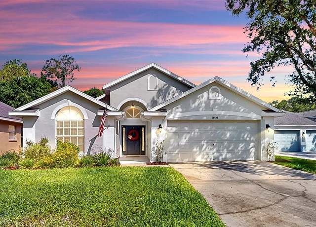 Property at 16928 Hawkridge Rd, Lithia, FL 33547, 3 beds, 2 baths