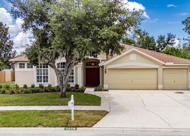 Property at 1216 Fox Chapel Dr, Lutz, FL 33549, 5 beds, 4 baths