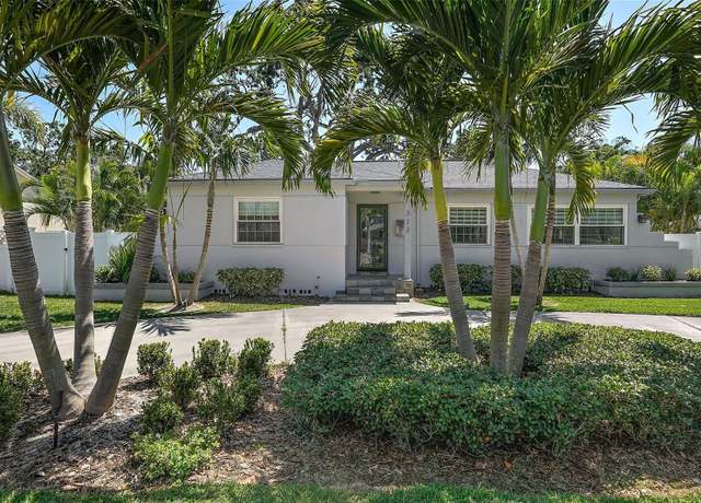 Property at 322 35th Ave NE, St Petersburg, FL 33704, 3 beds, 2 baths