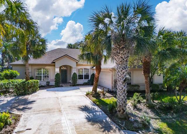 Property at 2 Cedarfield Ct, Palm Coast, FL 32137, 3 beds, 2 baths