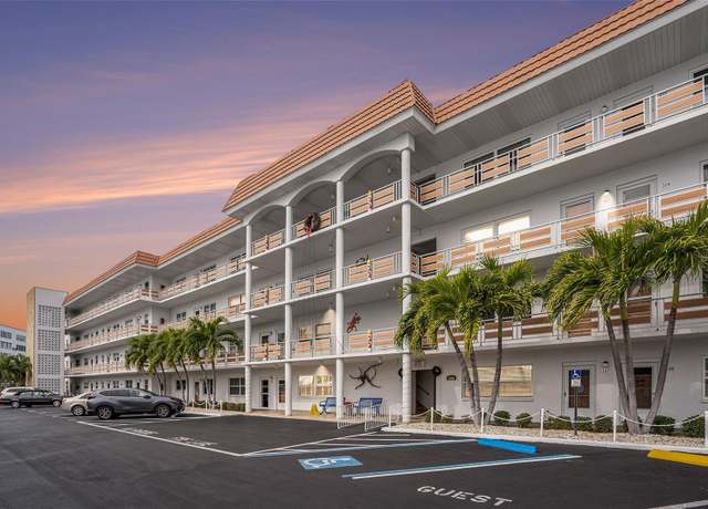 Property at 3128 59th St S #206, Gulfport, FL 33707, 1 bed, 1 bath