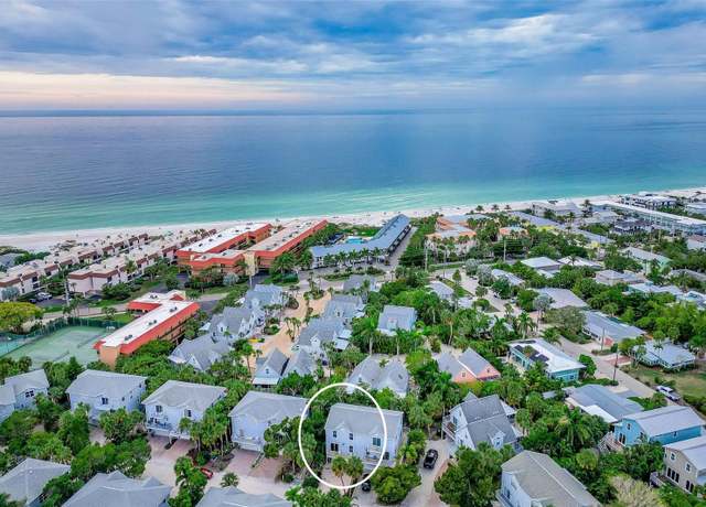 Property at 6250 Holmes Blvd #32, Holmes Beach, FL 34217, 3 beds, 2.5 baths