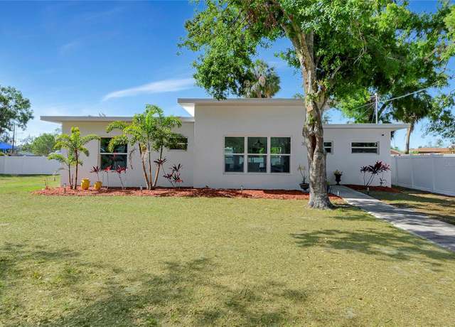 Property at 3090 6th St, Sarasota, FL 34237, 3 beds, 2 baths