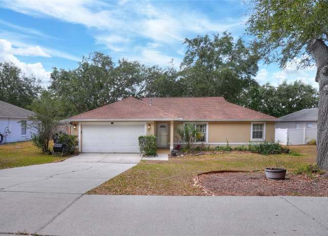 Property at 618 Meadow Park Dr, Minneola, FL 34715, 3 beds, 2 baths