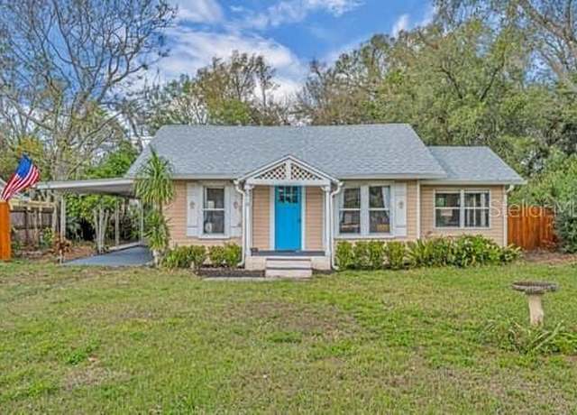 Property at 815 E 11th Ave, Mount Dora, FL 32757, 2 beds, 1 bath