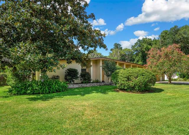 Property at 2289 NW 21st Pl, Gainesville, FL 32605, 4 beds, 2 baths