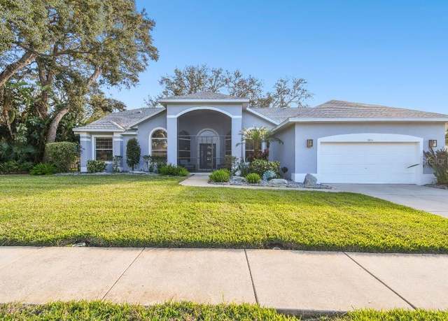 Property at 1903 Gulf Beach Blvd, Tarpon Springs, FL 34689, 4 beds, 2 baths