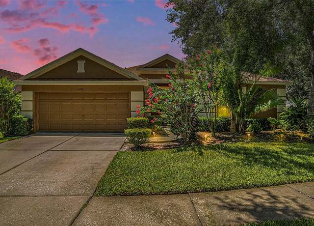 Property at 6130 Whimbrelwood Dr, Lithia, FL 33547, 4 beds, 3 baths