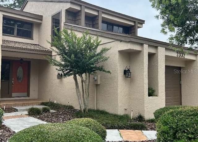 Property at 2332 S Fairway Dr, Plant City, FL 33566, 2 beds, 2.5 baths