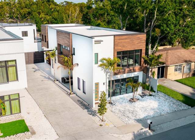 Property at 816 Goodrich Ave, Sarasota, FL 34236, 4 beds, 3.5 baths