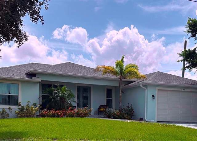 Property at 831 Palmetto Dr NE, Port Charlotte, FL 33952, 3 beds, 2 baths