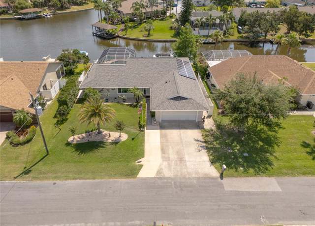 Property at 40 Cloverdale Ct N, Palm Coast, FL 32137, 3 beds, 2 baths
