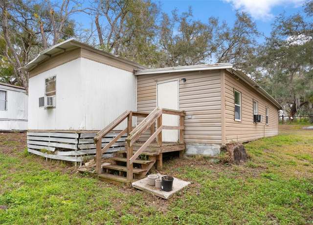 Property at 2107 Hialeah Ave, Leesburg, FL 34748, 3 beds, 1.5 baths