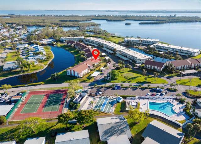 Property at 4859 Independence Dr, Bradenton, FL 34210, 2 beds, 2 baths