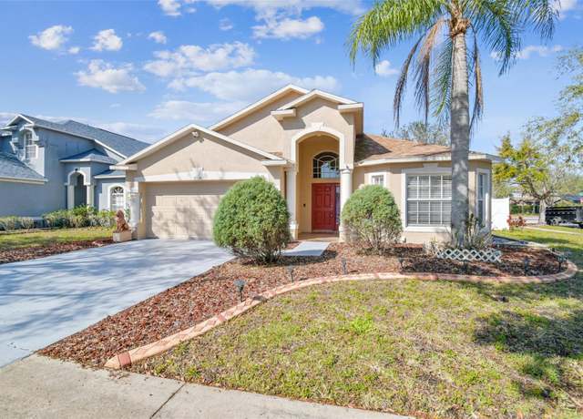 Property at 8534 Carriage Pointe Dr, Gibsonton, FL 33534, 4 beds, 3 baths
