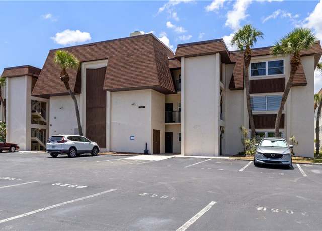 Property at 6370 1st St N #202, St Petersburg, FL 33702, 2 beds, 1.5 baths