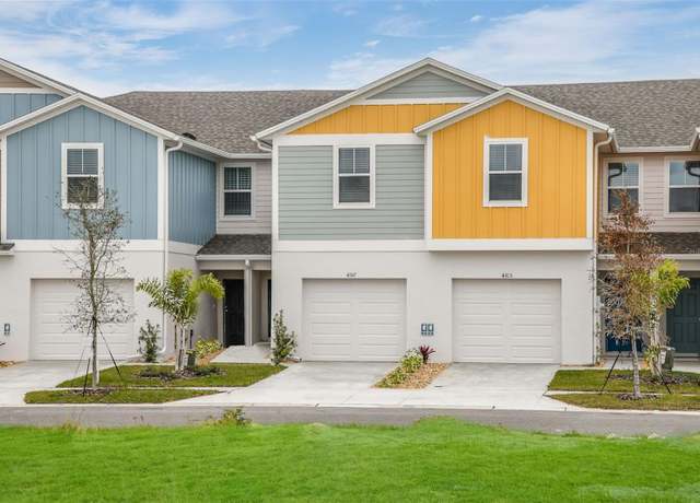Property at 3746 King Hill Dr, Haines City, FL 33844, 3 beds, 2.5 baths