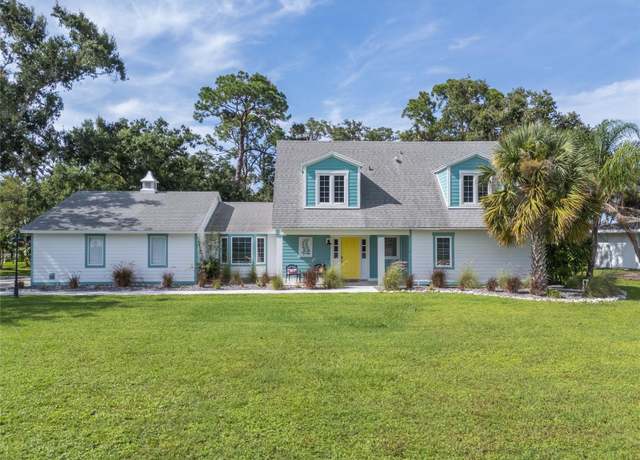 Property at 5005 Canterbury Dr, Sarasota, FL 34243, 3 beds, 3.5 baths