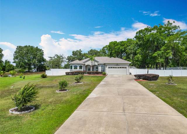 Property at 4033 NE 15th Court Rd, Ocala, FL 34479, 3 beds, 2 baths
