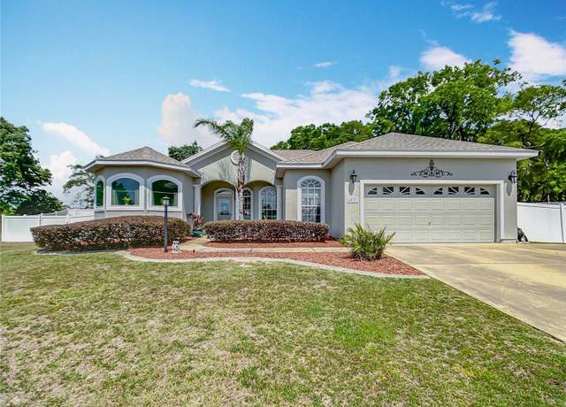Property at 4033 NE 15th Court Rd, Ocala, FL 34479, 3 beds, 2 baths