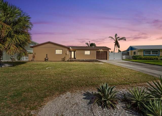 Property at 5108 Commonwealth Rd, Palmetto, FL 34221, 2 beds, 2 baths