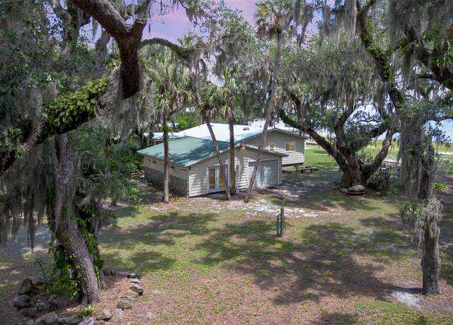 Property at 2518 Fort Lane Rd, Geneva, FL 32732, 3 beds, 3 baths
