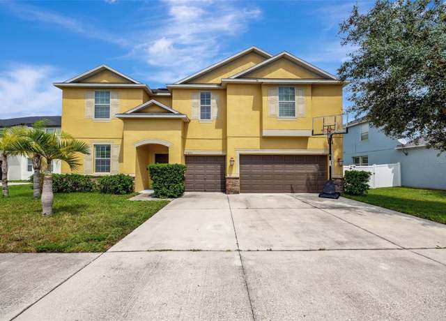 Property at 10820 Carloway Hills Dr, Wimauma, FL 33598, 6 beds, 4 baths