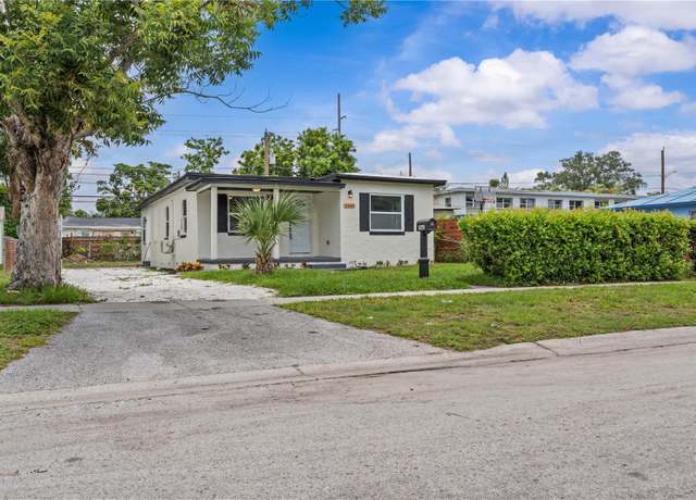 Property at 2465 16th Ave S, St Petersburg, FL 33712, 3 beds, 1 bath