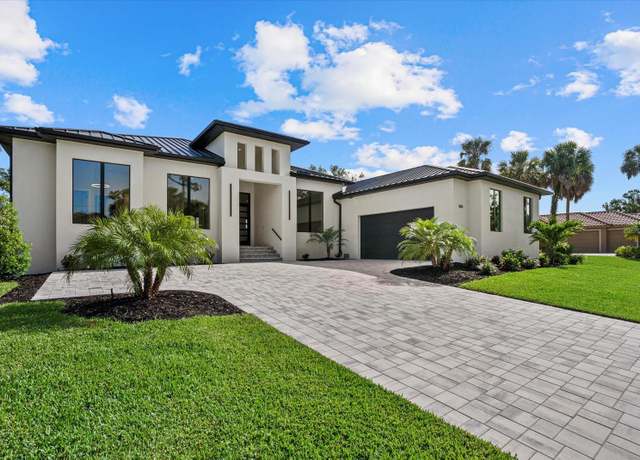 Property at 1605 Landfall Dr, Nokomis, FL 34275, 3 beds, 3 baths