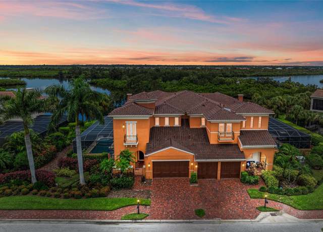 Property at 1025 Fish Hook Cv, Bradenton, FL 34212, 4 beds, 4.5 baths