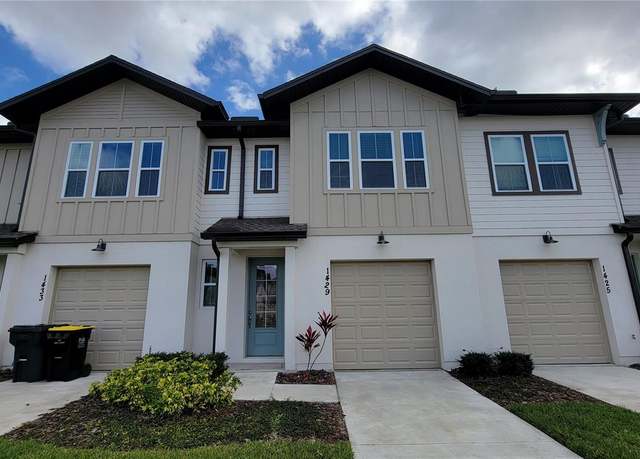 Property at 1429 Discovery St, Davenport, FL 33896, 3 beds, 2.5 baths