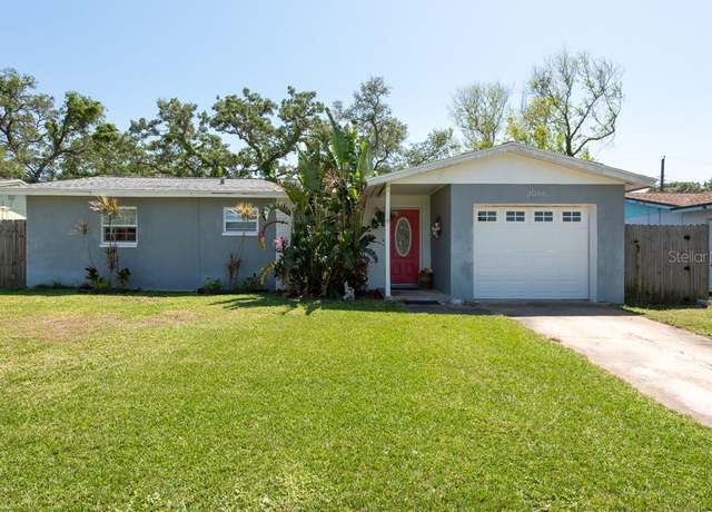 Property at 3066 19th Pl SW, Largo, FL 33774, 3 beds, 1 bath
