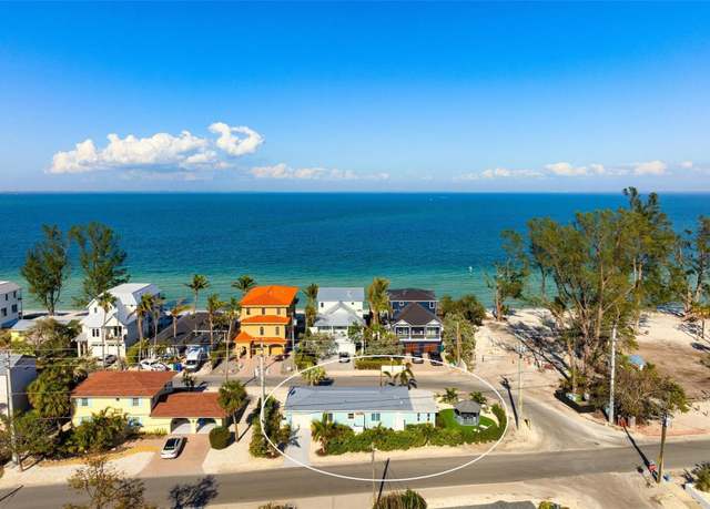 Property at 912 N Shore Dr, Anna Maria, FL 34216, 2 beds, 2 baths