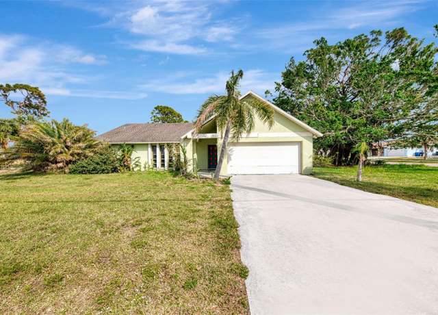 Property at 35 Michigan Ave, Englewood, FL 34223, 2 beds, 2 baths