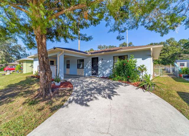 Property at 1811 NE 30th St, Ocala, FL 34479, 3 beds, 2 baths