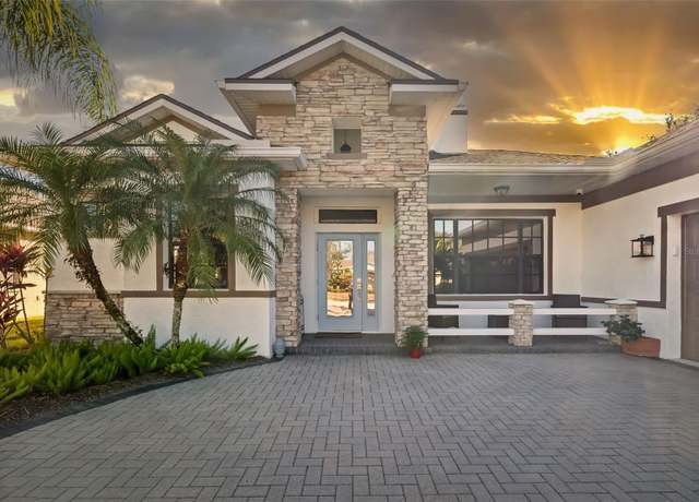 Property at 6305 Royal Tern Cir, Lakewood Ranch, FL 34202, 4 beds, 3 baths