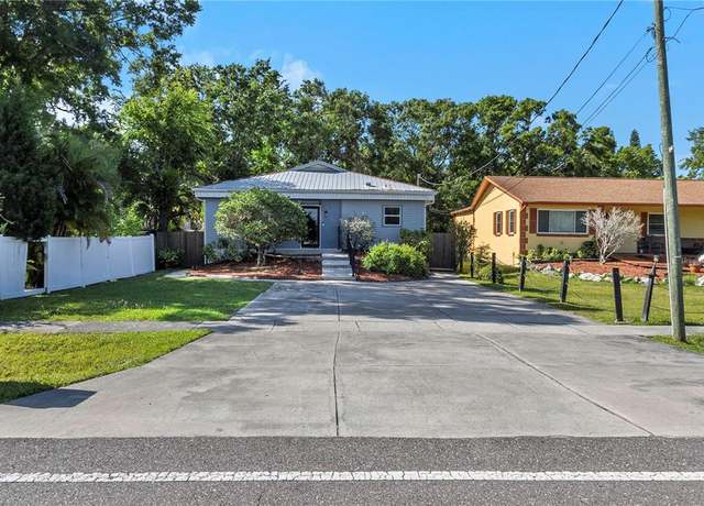 Property at 403 Saint Petersburg Dr W, Oldsmar, FL 34677, 3 beds, 2 baths
