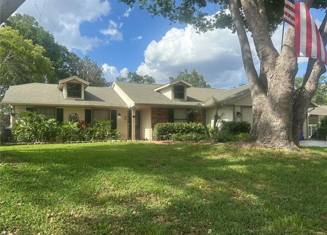 Property at 8361 Cofield Ln, Spring Hill, FL 34608, 3 beds, 2.5 baths