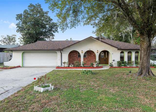 Property at 711 SE 26th St, Ocala, FL 34471, 3 beds, 2 baths
