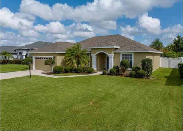 Property at 301 Terranova Blvd, Winter Haven, FL 33884, 4 beds, 2 baths