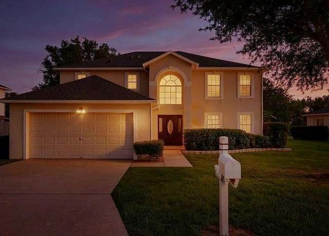 Property at 714 Sunset Cove Dr, Winter Haven, FL 33880, 4 beds, 2.5 baths