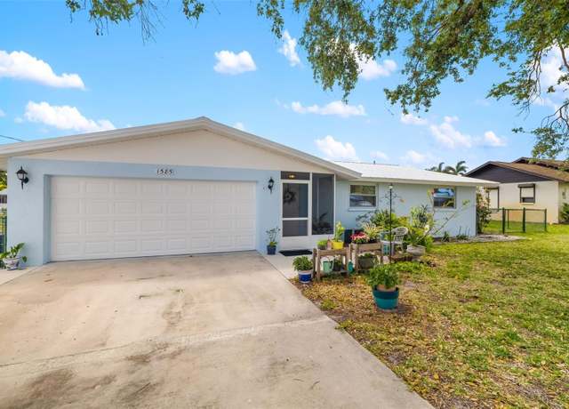 Property at 1585 Keyway Ct, Englewood, FL 34223, 3 beds, 2 baths