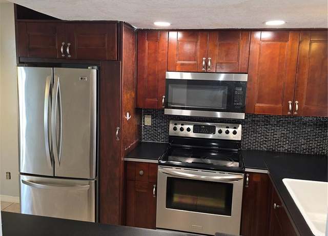Property at 7168 E Bank Dr #7168, Tampa, FL 33617, 2 beds, 1.5 baths