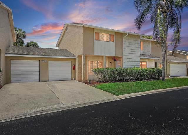 Property at 6490 Cape Hatteras Way NE #4, St Petersburg, FL 33702, 3 beds, 2.5 baths