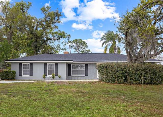 Property at 12 Lake Link Dr, Winter Haven, FL 33884, 3 beds, 3 baths