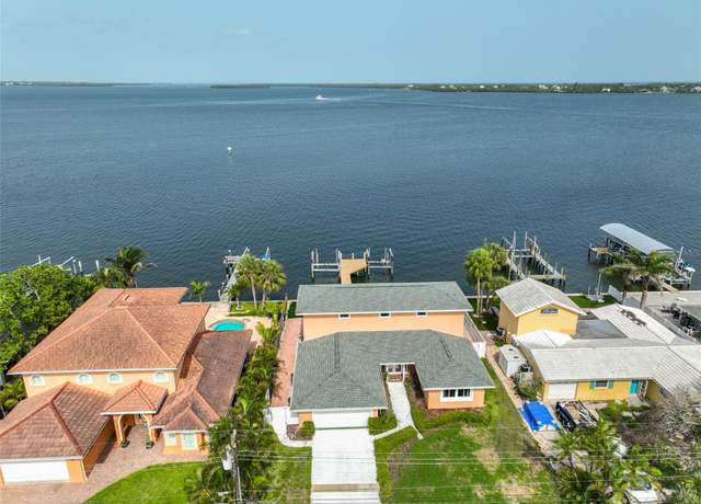 Property at 4823 Arlington Rd, Palmetto, FL 34221, 3 beds, 3 baths
