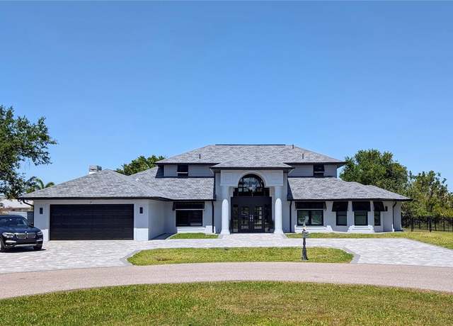 Property at 384 Viedma St, Punta Gorda, FL 33983, 5 beds, 4 baths