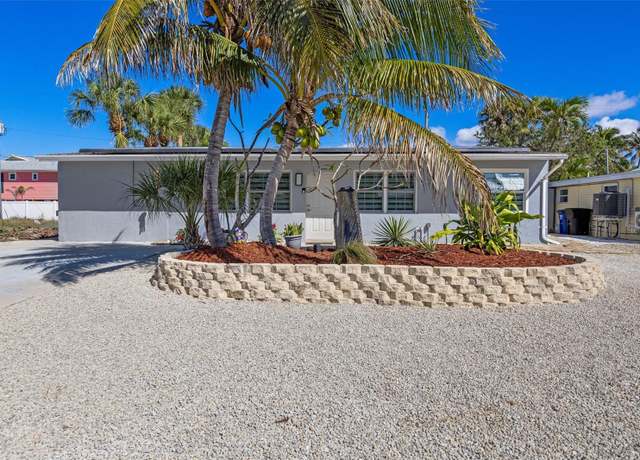 Property at 179 Hibiscus Dr, Fort Myers Beach, FL 33931, 2 beds, 2 baths
