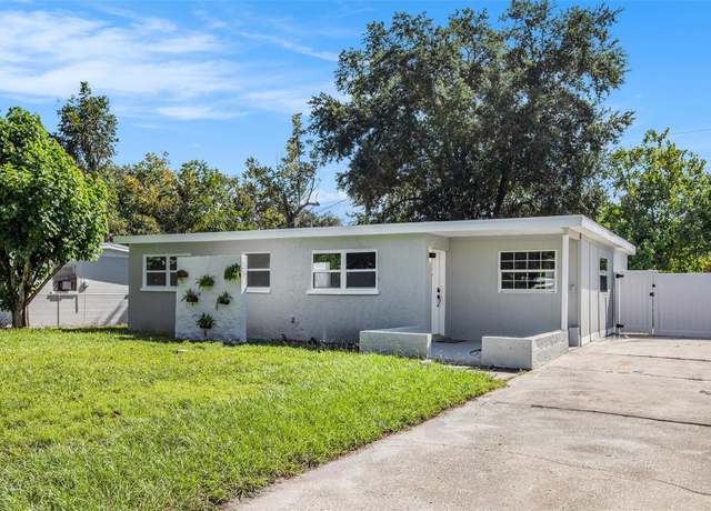 Property at 811 27th Street Ct E, Bradenton, FL 34208, 3 beds, 1 bath