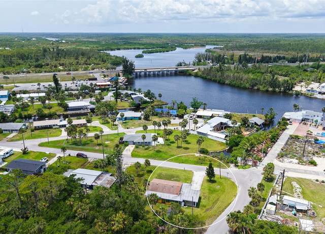 Property at 156 Myakka Rd, Venice, FL 34293, 3 beds, 2 baths